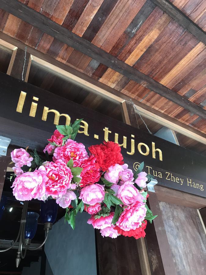 Lima.Tujoh Hotel Kuching Exterior photo